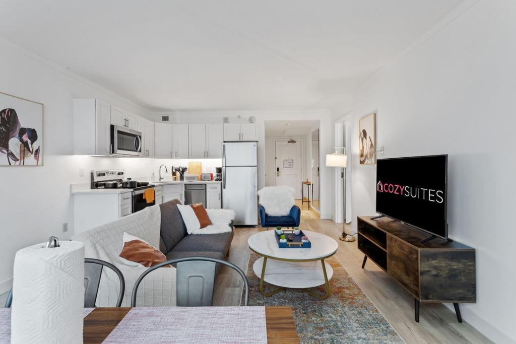 Apartment Boardwalk 2br 3ba Cozysuites At Showboat