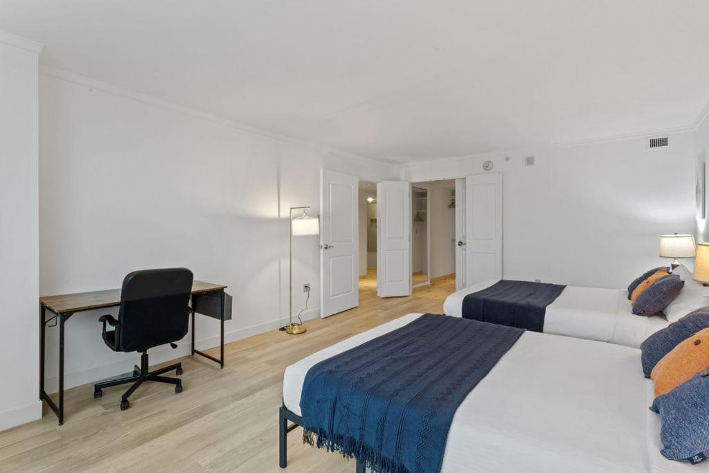 Boardwalk 2br 3ba Cozysuites At Showboat